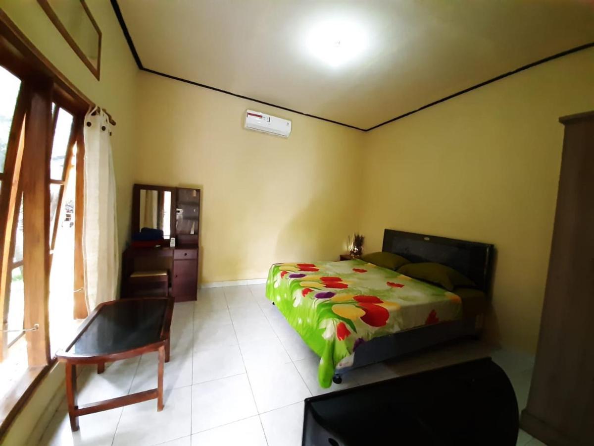 Penginapan Sedap Malam Lovina Exterior foto